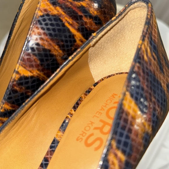 NEW Michael Kors Heels - Picture 7 of 7